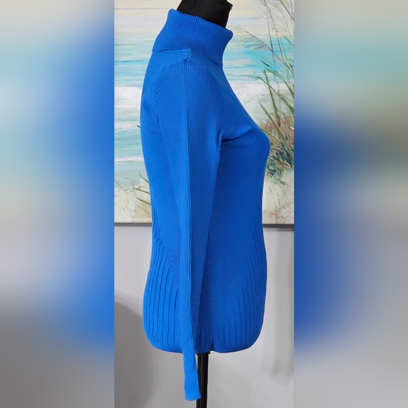 WHBM Long-Sleeve Ribbed Turtleneck Size Medium - Picture 3 of 5